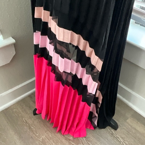 Milly Asymmetrical Black and Pink Cocktail Dress - Sz 12 - NWT - Picture 3 of 6